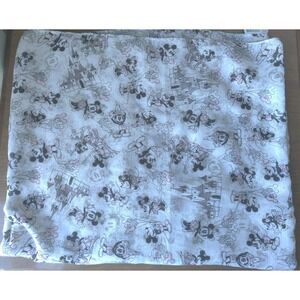 Disney Parks‎ Mickey/Minnie Mouse Castle Shawl Wrap White/Black/Pink OSFM NWT